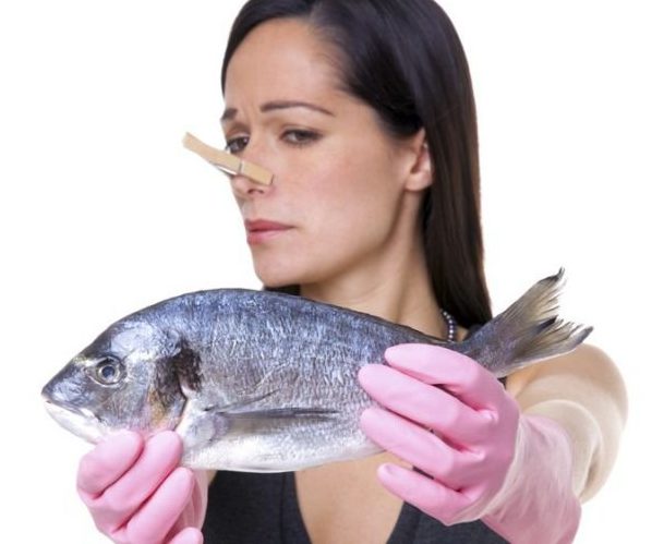 Почему появляется рыбный запах мочи и опасно ли это