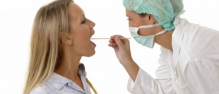 Почему молочница появляется в горле и можно ли ее вылечить